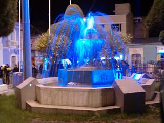 PILETA DE AGUA EN EL PARQUE PINO